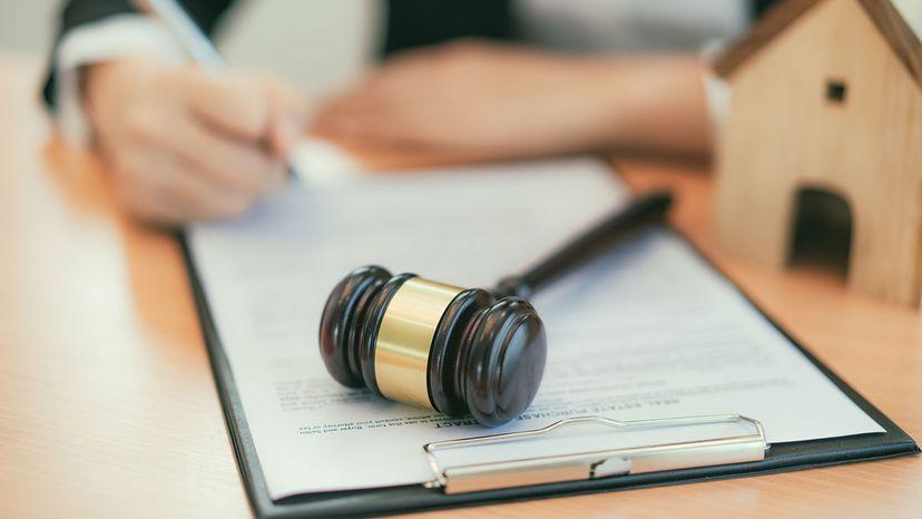  了解留置权：自愿与非自愿留置权的类型及移除方法