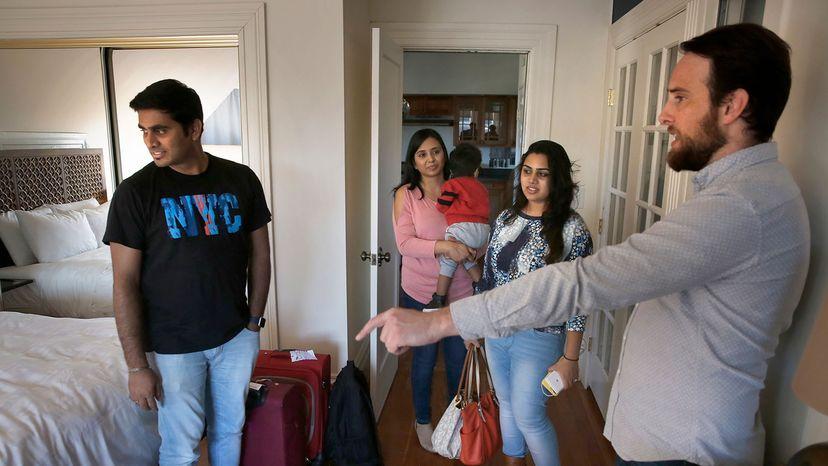 度假租赁费用为何飙升：VRBO和Airbnb等平台收费剖析